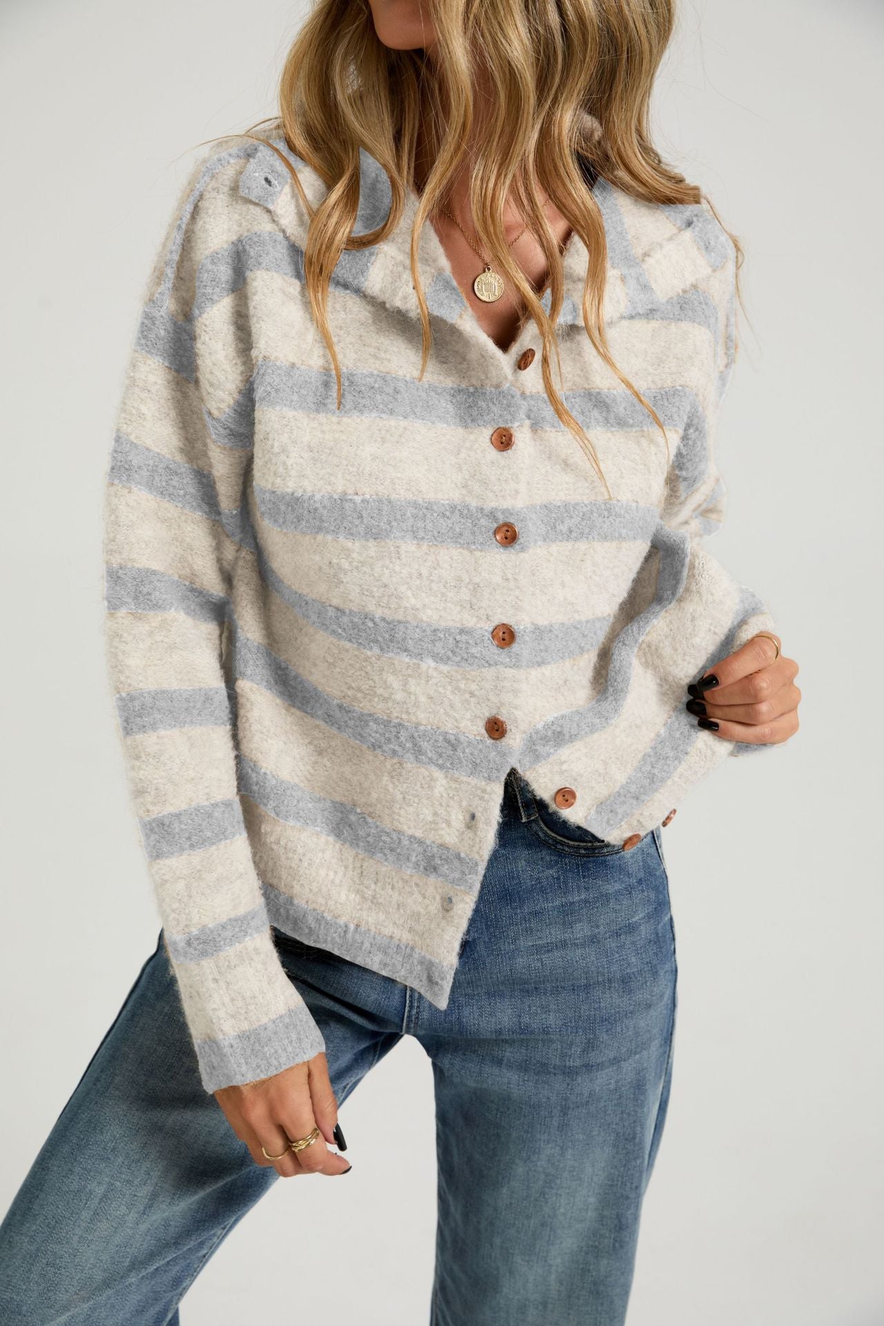 Sweater Knitted Cardigan Secondary image